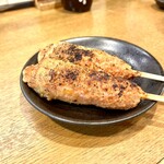 大衆酒場スシスミビ - 炭火焼　鶏と海老のつくね　これは絶対試して欲しい！塩がおすすめ